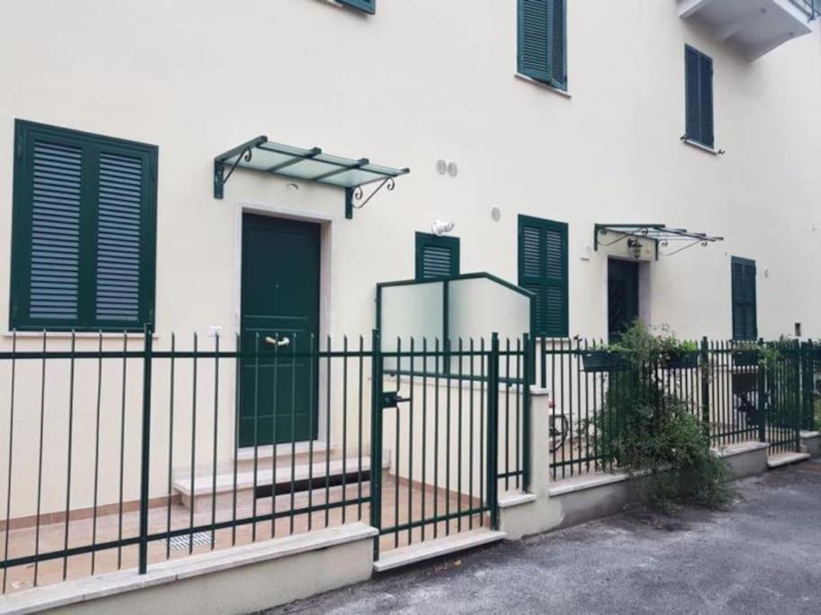 Appartamento Moderno A 15 Minuti Dal Centro Di Roma Exteriör bild